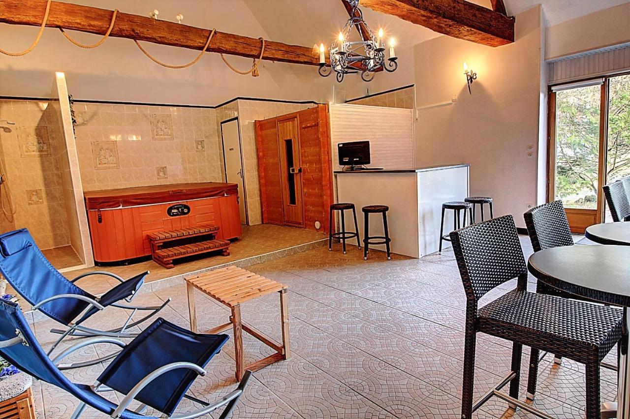 Gite De La Courtaudiere Le Petit-Pressigny Exterior foto